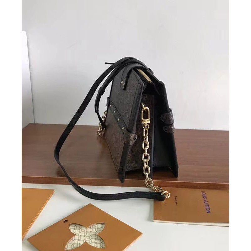 Trunk Clutch M43596 Brown