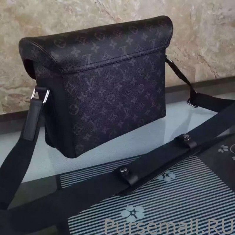 Messenger PM Voyager Monogram Eclipse M40511