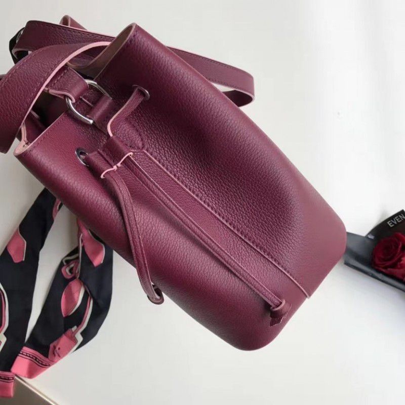 Bordeaux Lockme Bucket Bag M54680